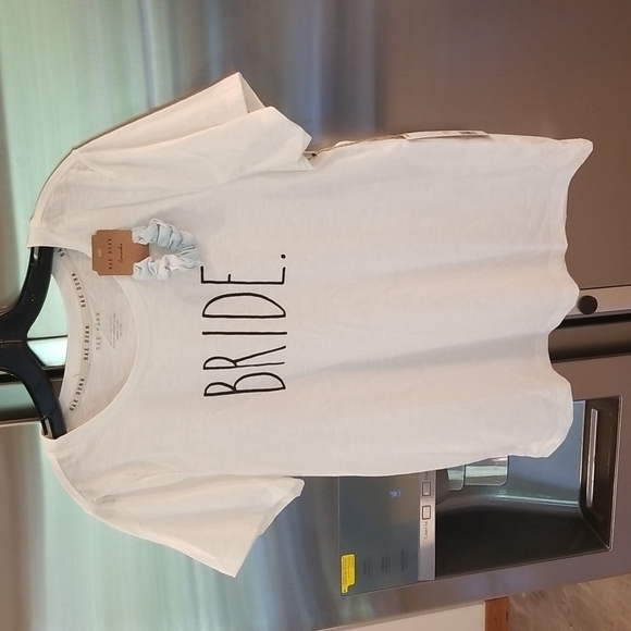 💕RAE DUNN💕 Bride T-Shirt & Something Blue Scrunchie Large L NWT - Picture 5 of 11